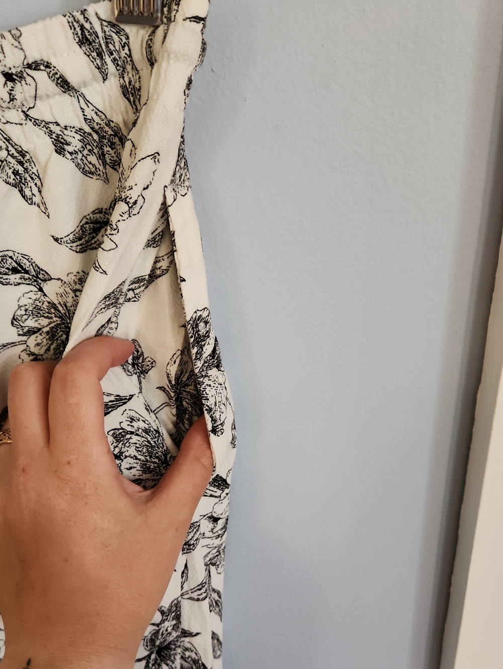 Drawstring Pants - Picture 4 of 6